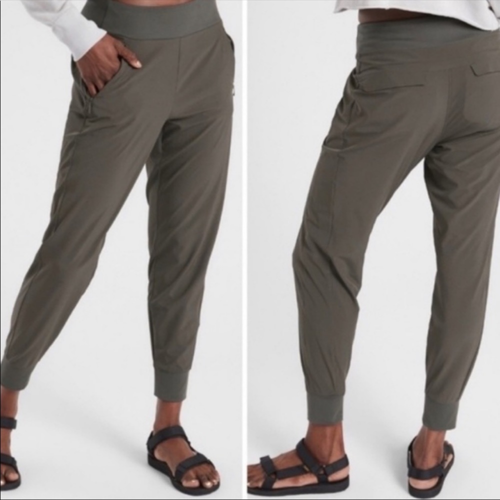 Athleta Soho Joggers Green Zip Pockets
